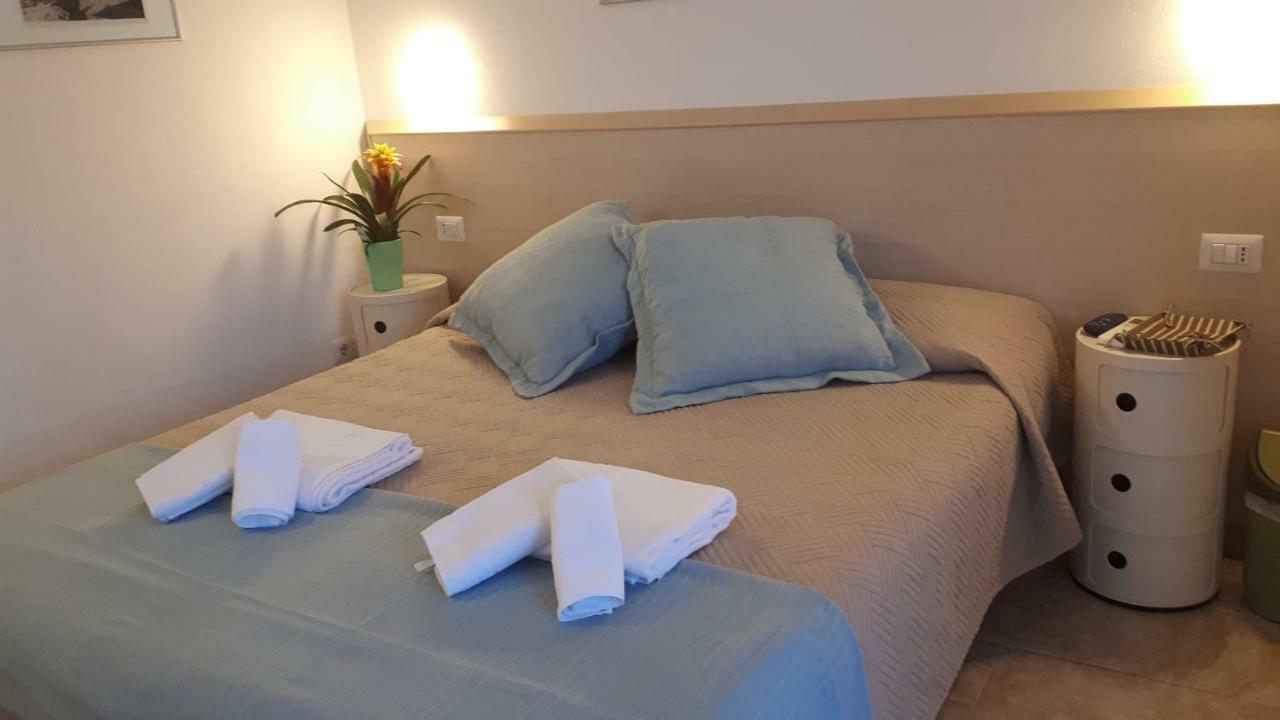 Holidayfever Hotel Alghero Bagian luar foto