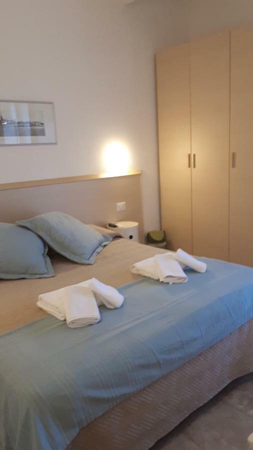 Holidayfever Hotel Alghero Bagian luar foto