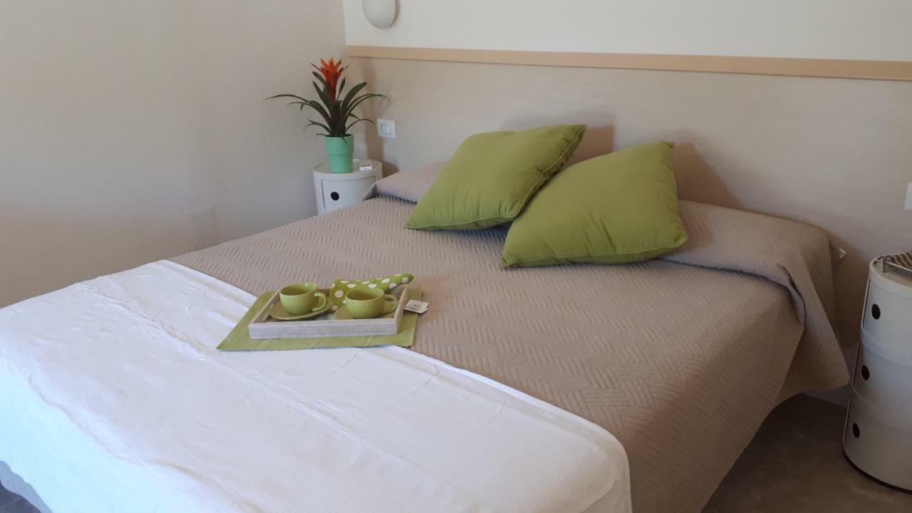 Holidayfever Hotel Alghero Bagian luar foto